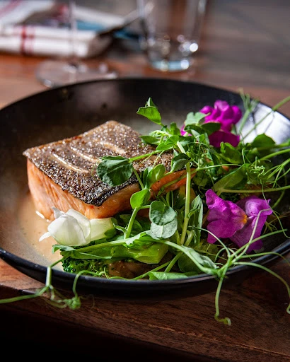 Lokal Eatery & Bar